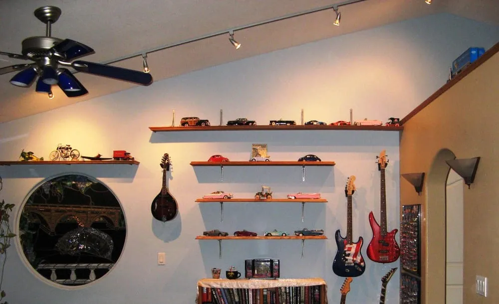 Slide of B & B Electric