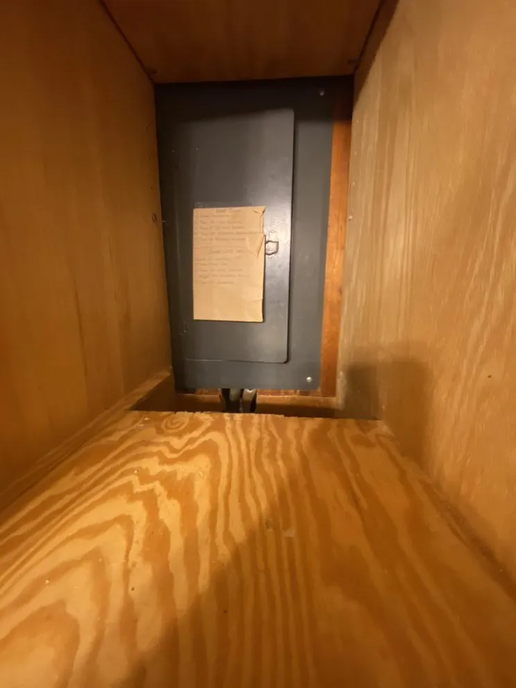 Slide of B & B Electrical Service Repair