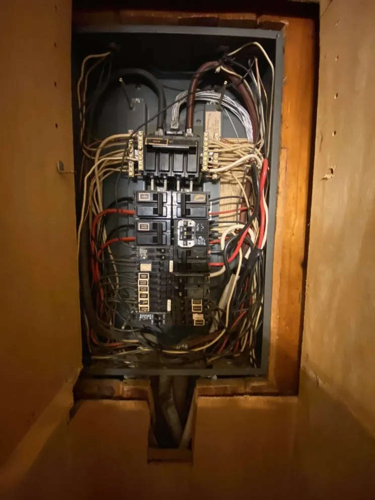 Slide of B & B Electrical Service Repair