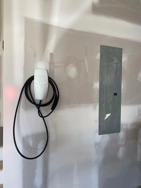 Slide of B & D Electrical Service