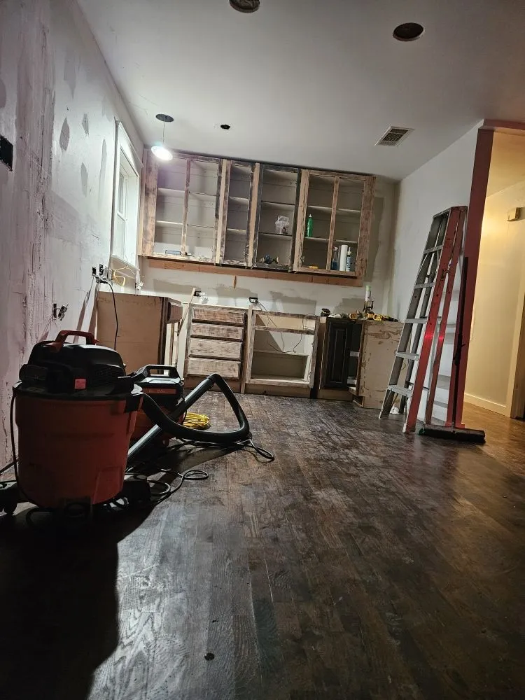 Certified electrical service for homes in lighting installation,  by 