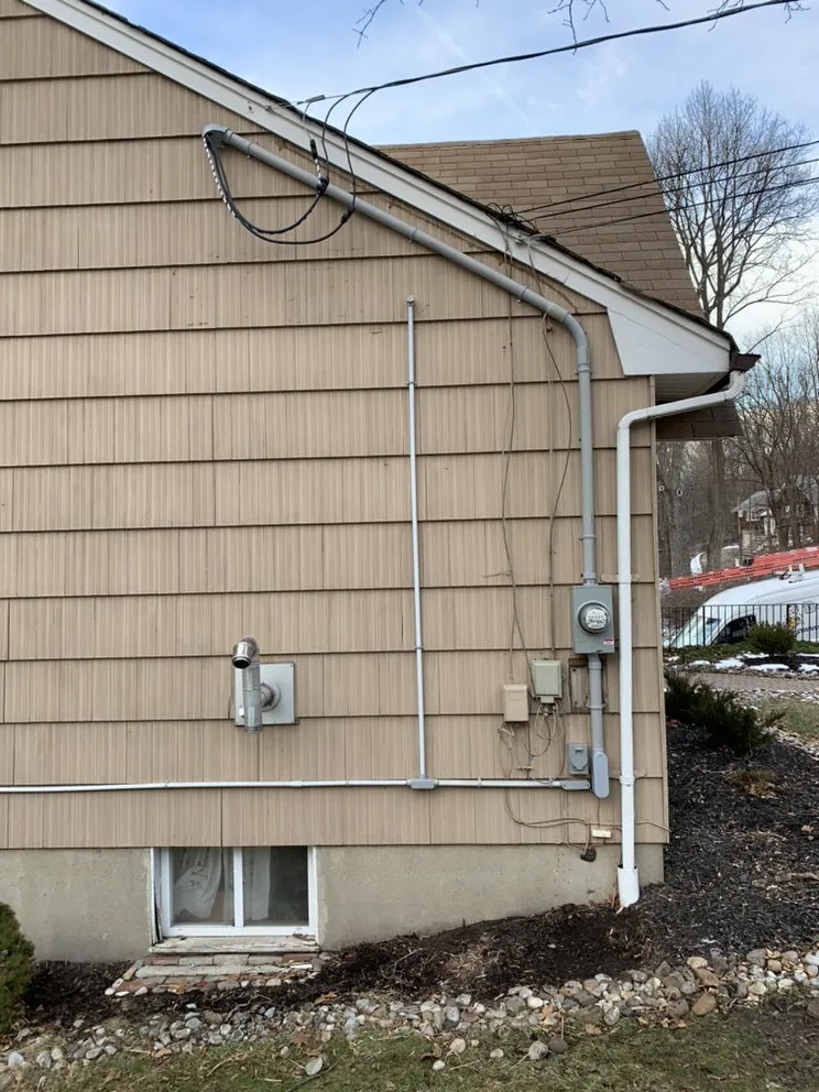 Slide of B-Tec Electric