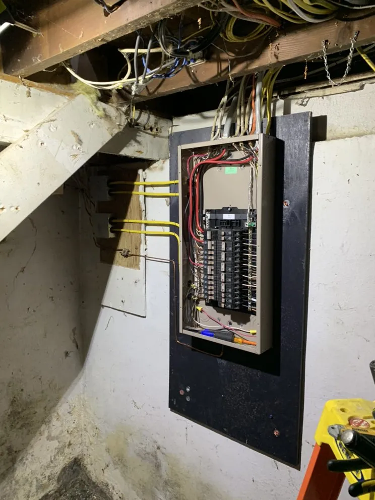 Slide of B-Tec Electric