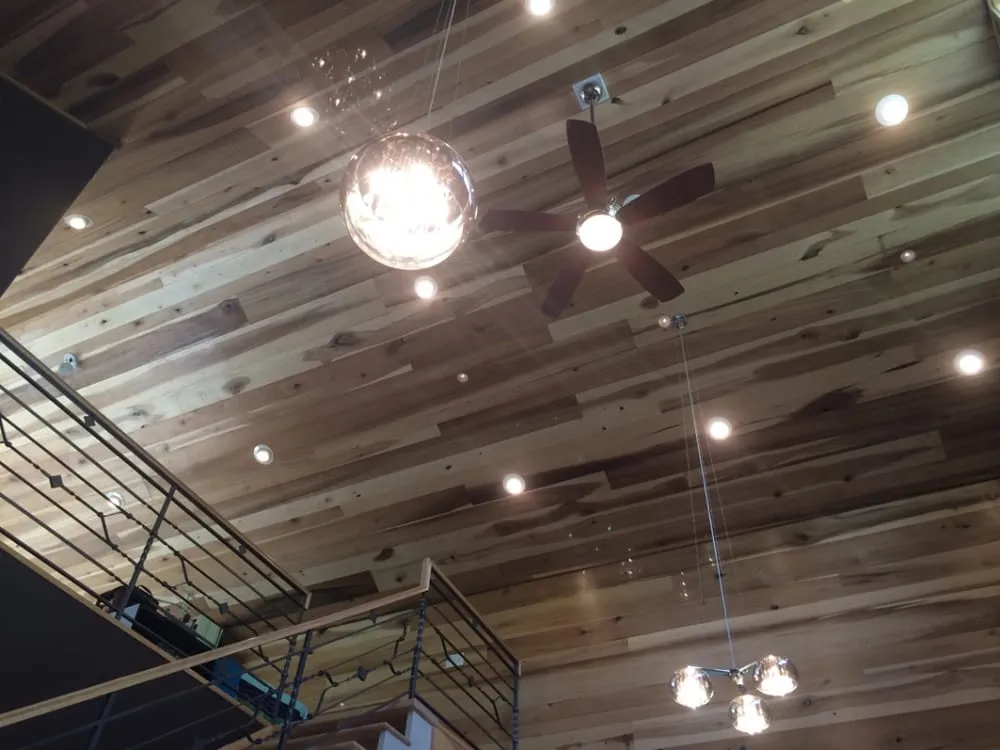 Certified electrician providing circuit breaker repair in , 