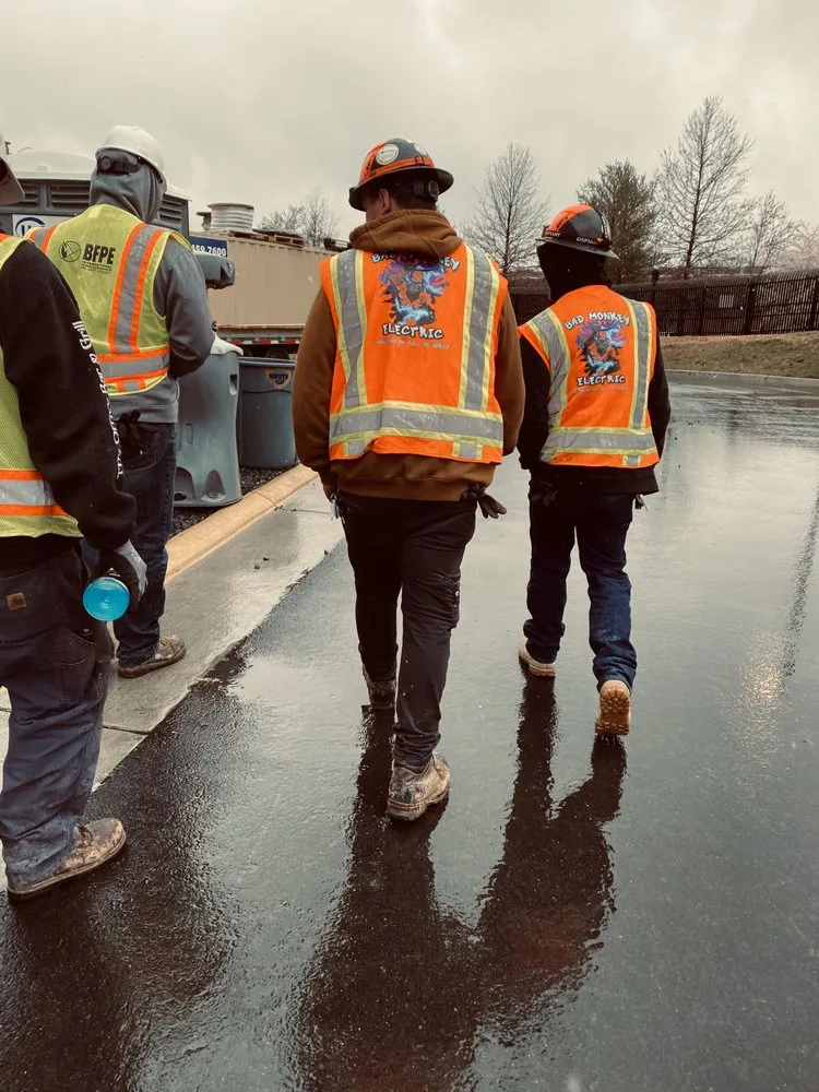 Emergency electrician providing electrical repair in ,