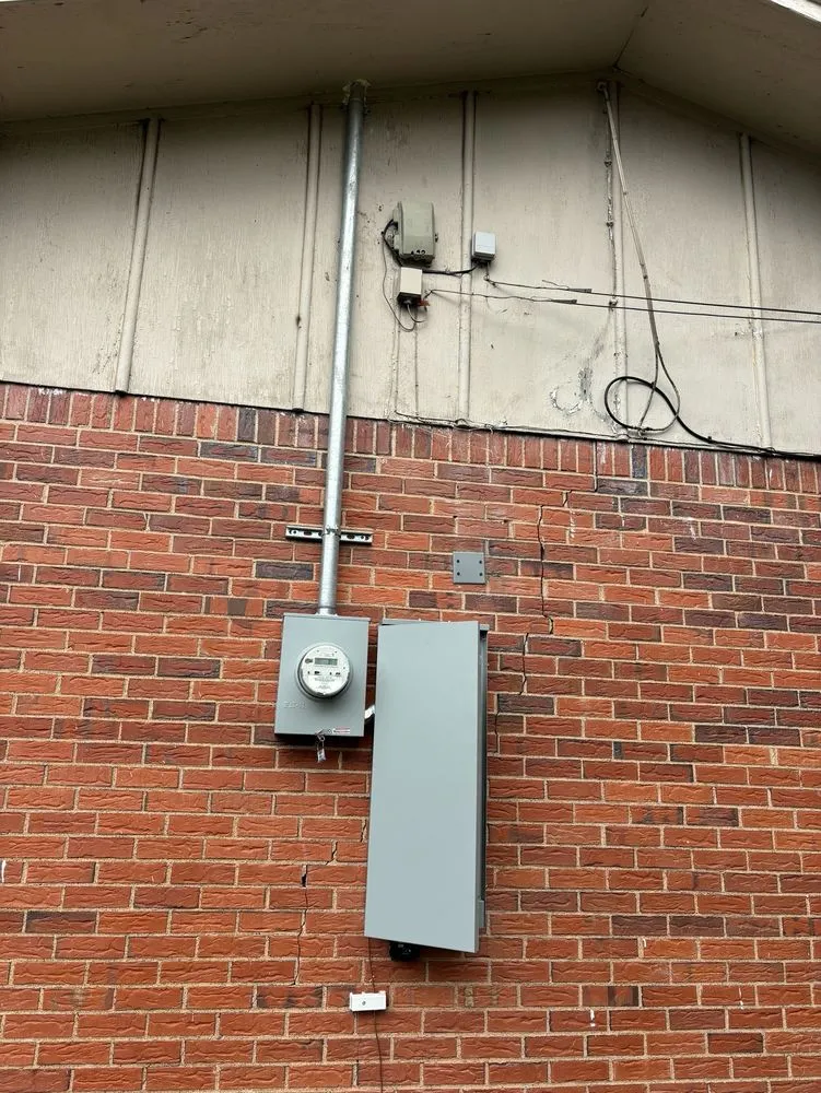 Reliable electrician providing lighting installation in , 