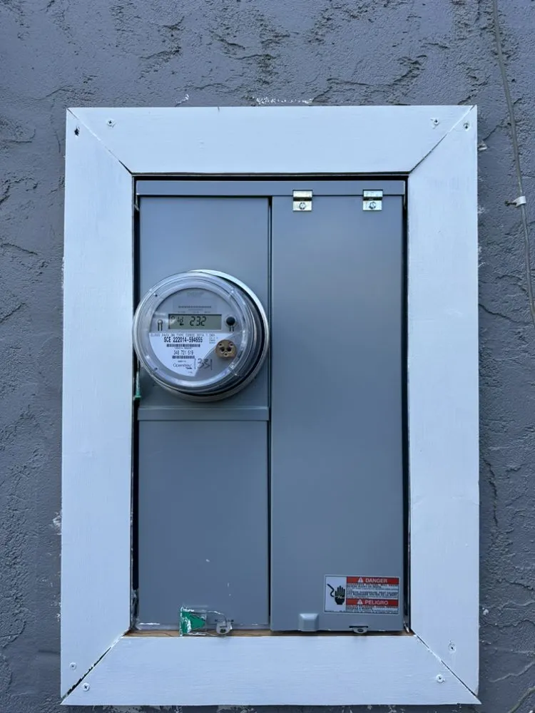 Emergency electrical service for homes in electrical repair,  by 