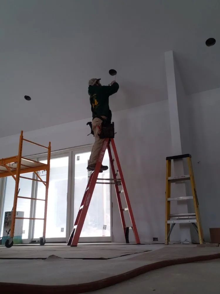 Licensed electrician providing lighting installation in , 