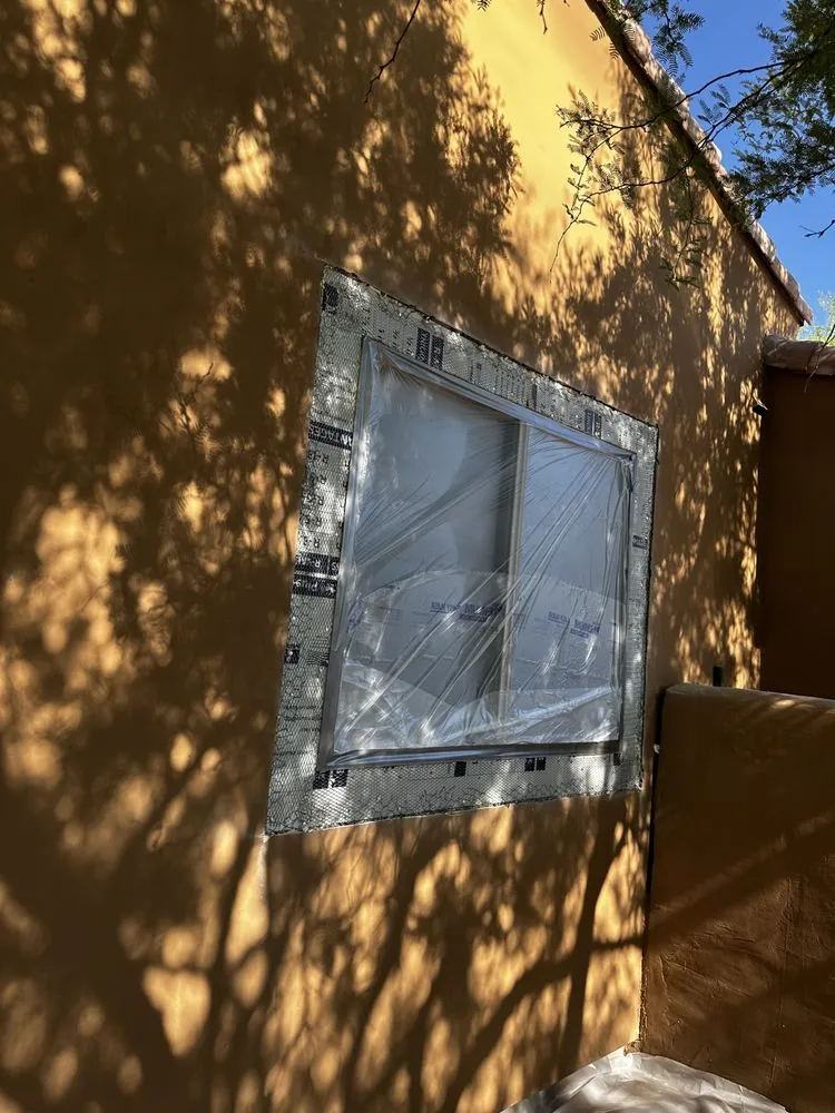 Emergency electrician providing emergency electrical service in , 