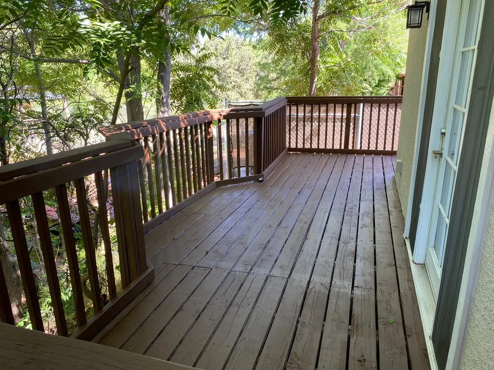 Trusted electrician providing electrical repair in , 