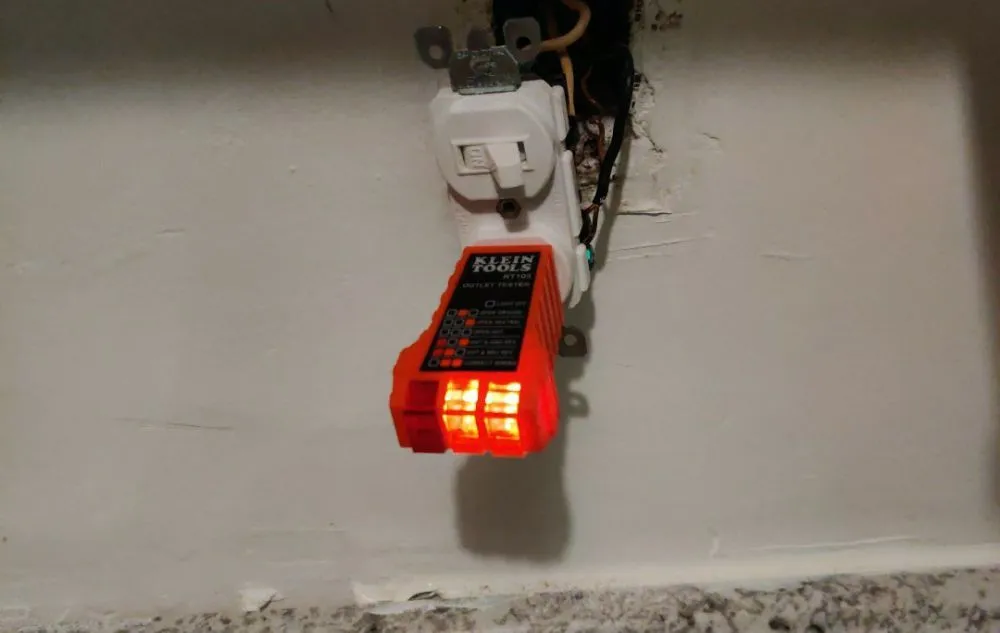 Professional circuit breaker repair service in Sorrento, FL - Balder Avalon