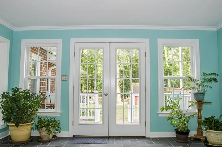 Affordable electrician providing outlet and switch repair in , 