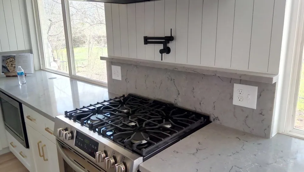 Certified circuit breaker repair service in ,  - Balkan Electric