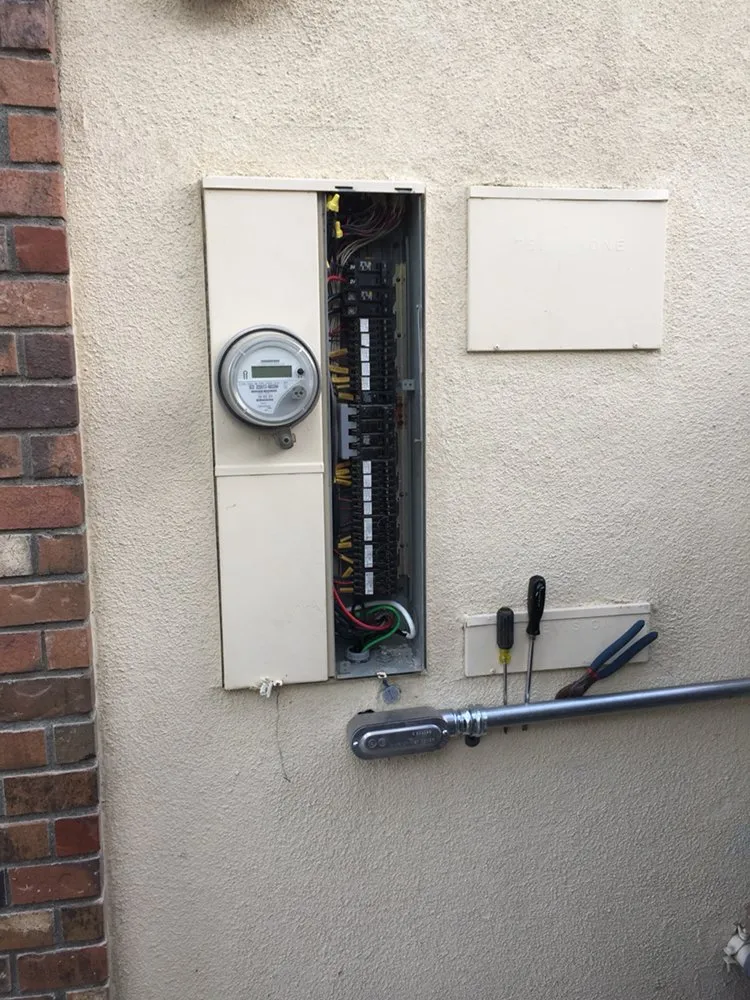 Slide of Barajas Electric