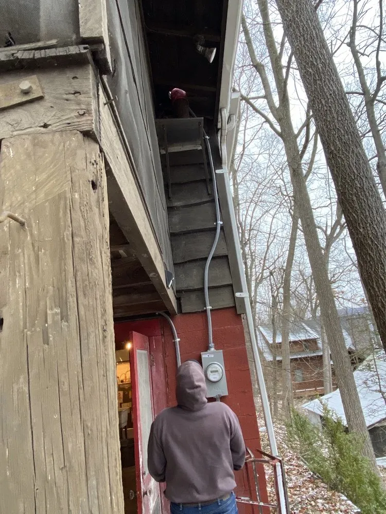 Licensed electrician providing outlet and switch repair in Lake Hopatcong, NJ - Baran Electric