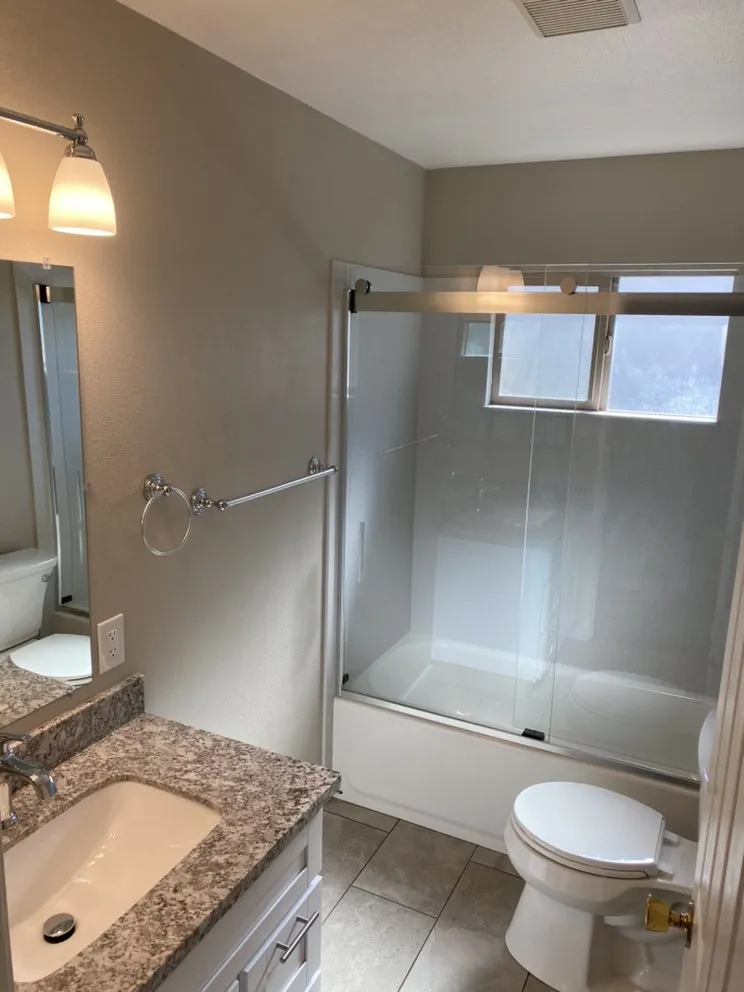 Slide of Barnes Mobile