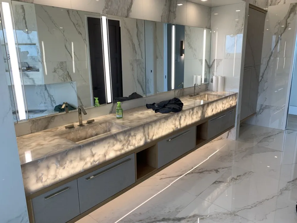 Professional electrician providing wiring installation in , 