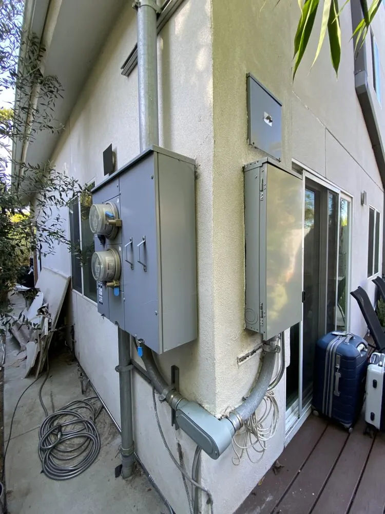 Slide of Baron Electric