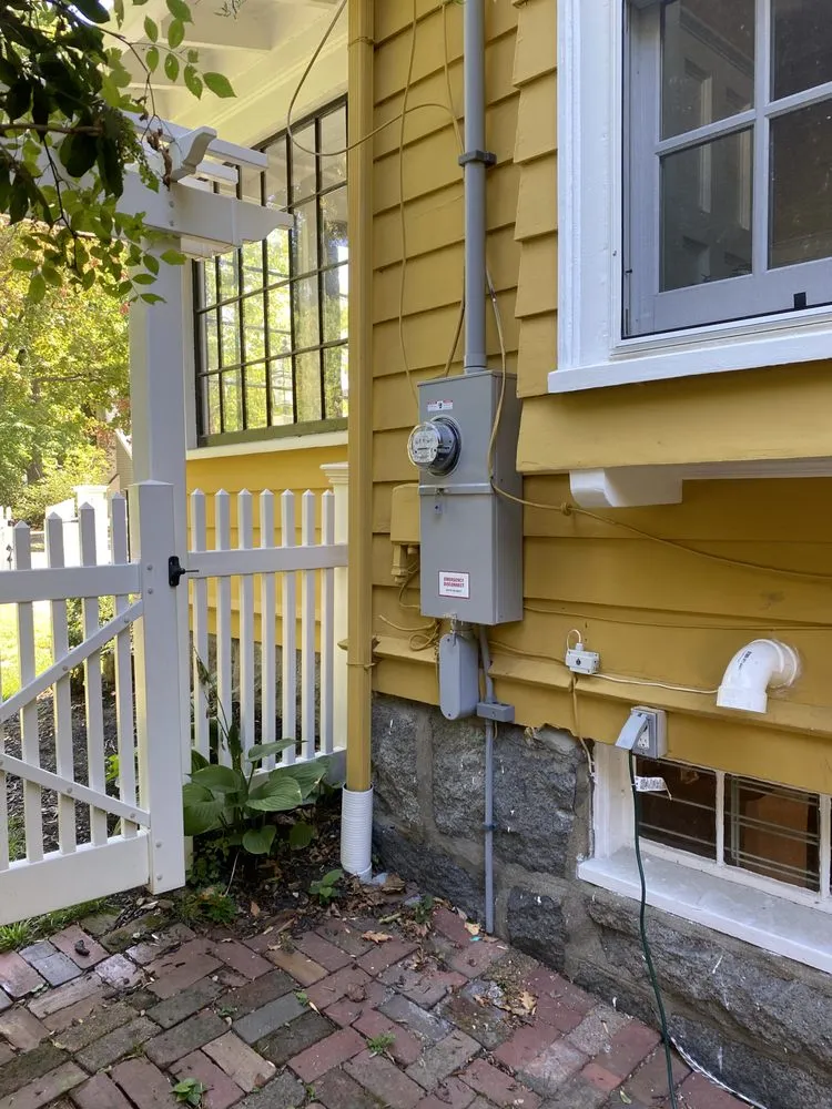 Slide of Barry Noone Electrician