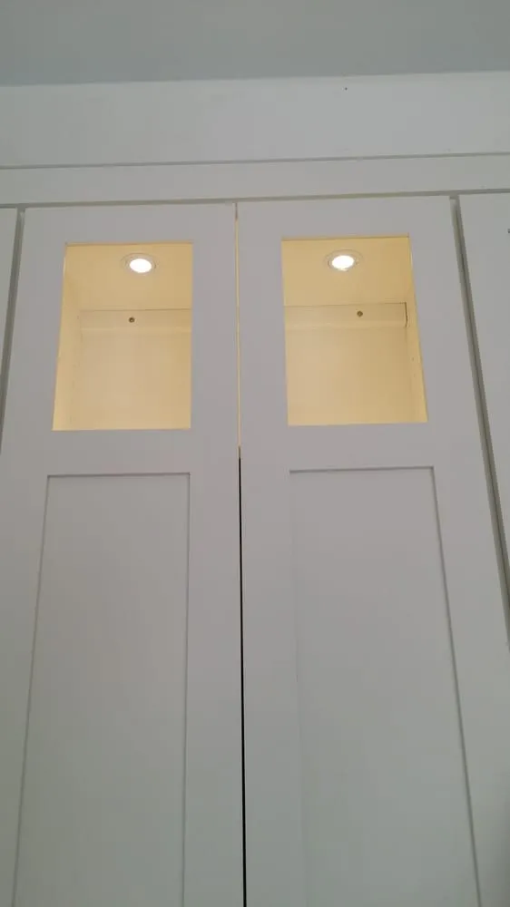 Slide of Bartek Electric