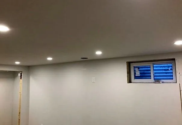 Affordable electrician providing circuit breaker repair in , 