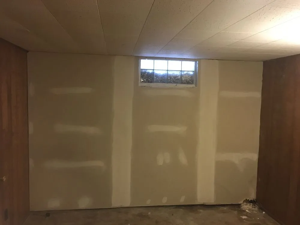 Reliable electrician providing circuit breaker repair in Englewood, OH - Baugh Contracting Services