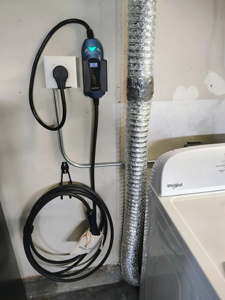 Emergency electrical service for homes in lighting installation,  by 