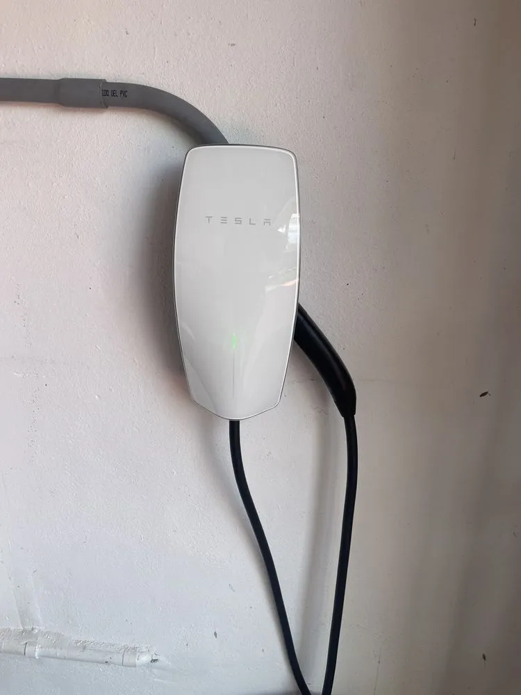 Slide of Bautista Electric