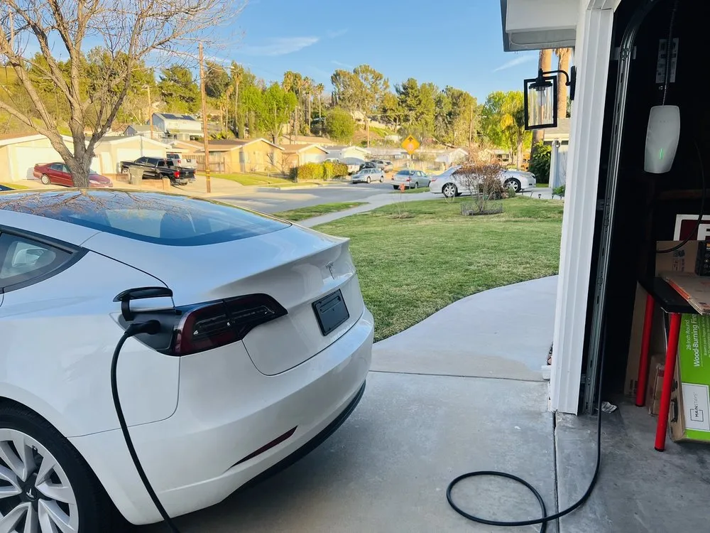 Slide of Bayless Electric