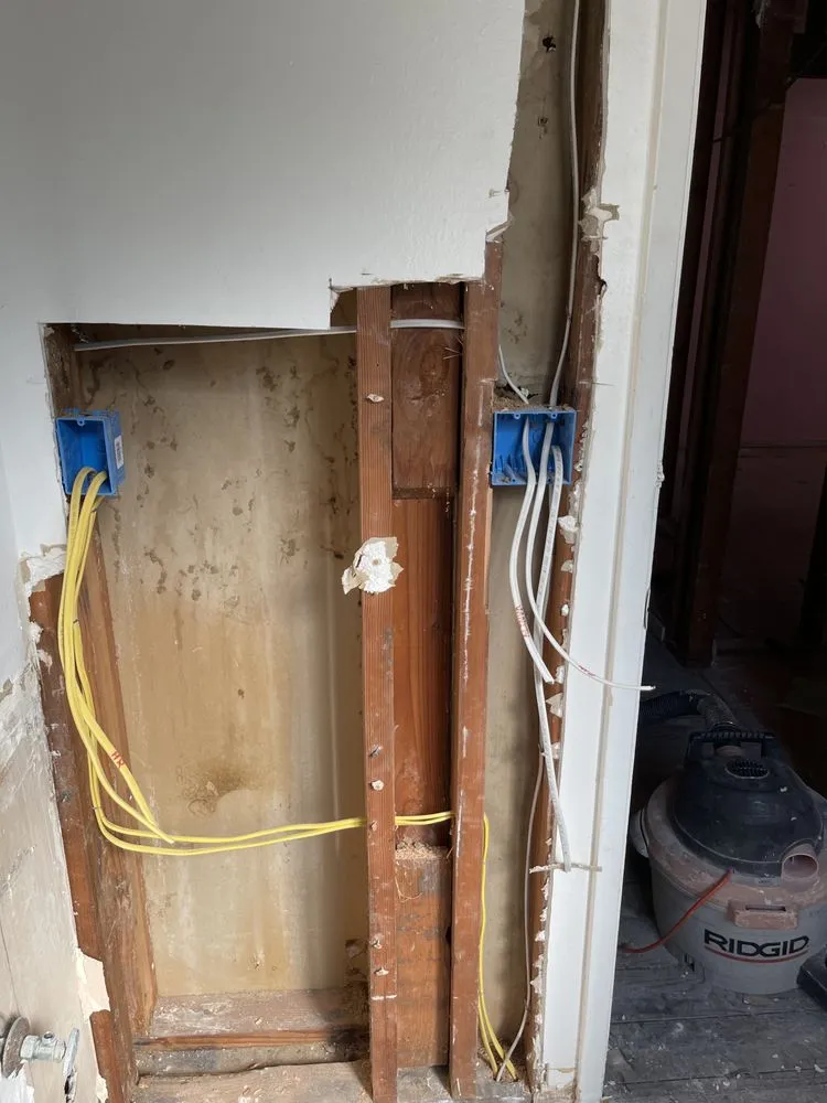 Slide of BayStar Electric