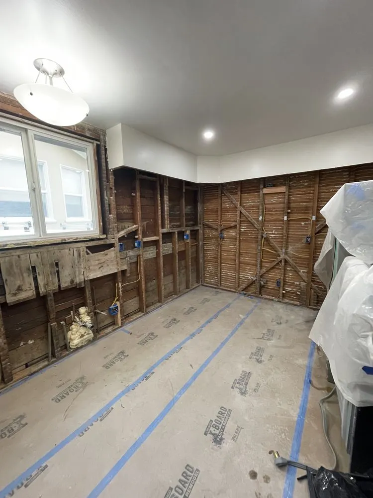 Slide of BayStar Electric