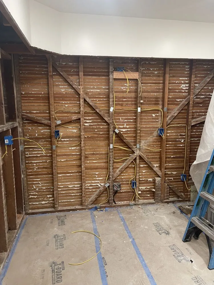 Professional circuit breaker repair service in ,  - BayStar Electric