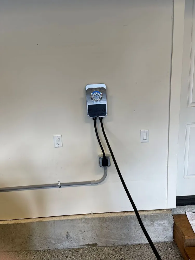 Slide of B&B Electrical