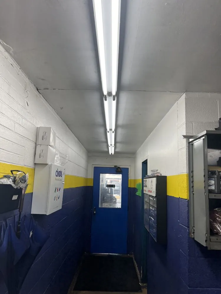 Slide of B&B Maintenance Services