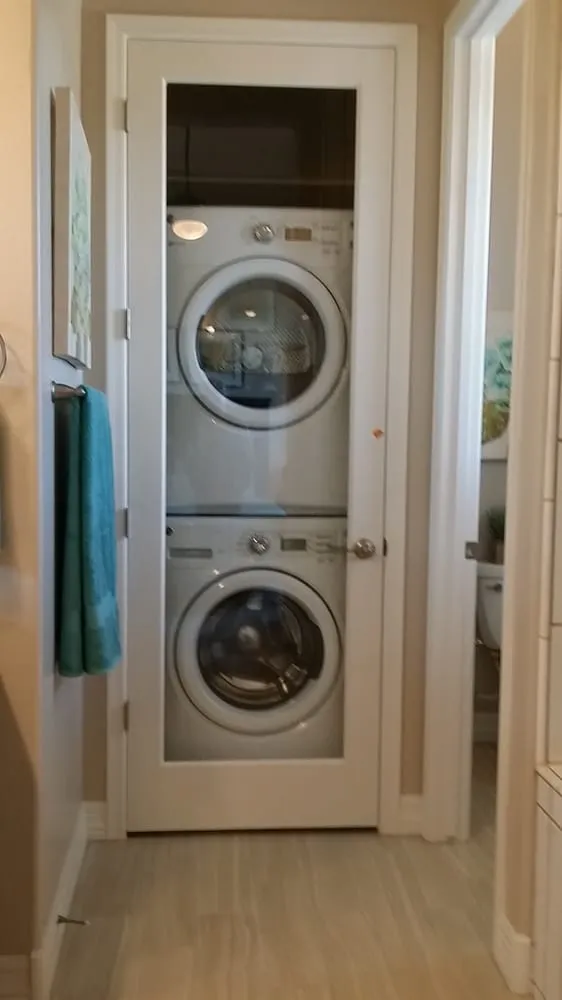 Licensed electrician providing wiring installation in , 