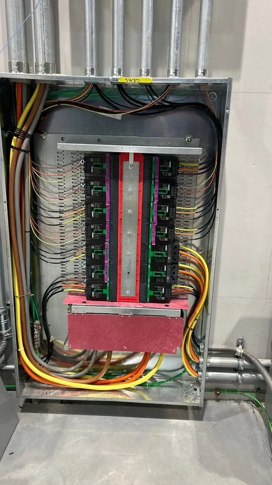 Expert electrician providing emergency electrical service in ,