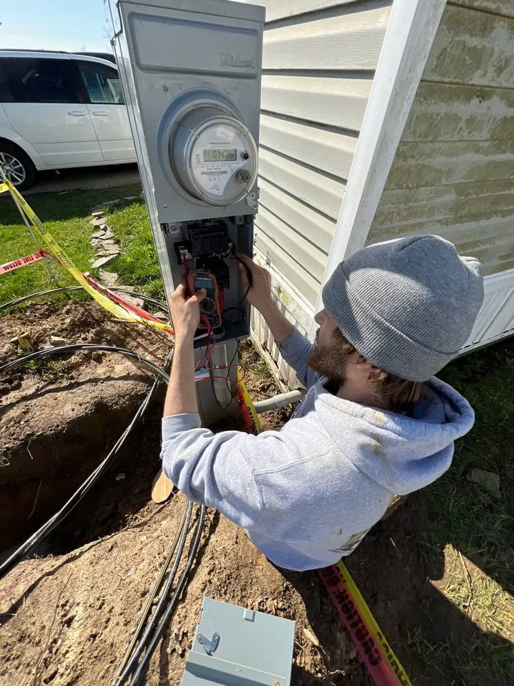 Certified electrical service for homes in emergency electrical service, by