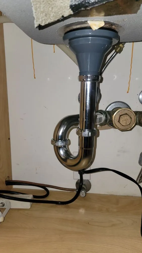 Professional circuit breaker repair in Village of Lakewood, IL by B&E Cleaning And Fixing