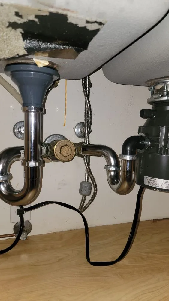Trusted panel upgrade experts serving Village of Lakewood, IL - B&E Cleaning And Fixing