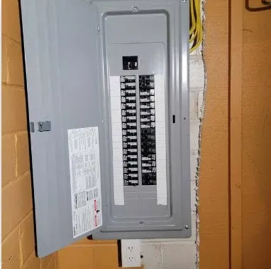Licensed electrical service for homes in circuit breaker repair, by