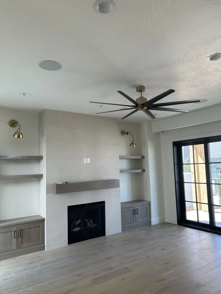 Slide of B&E Electrical