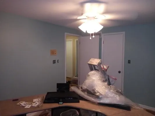 Beds Painting & Electrical Services Logo