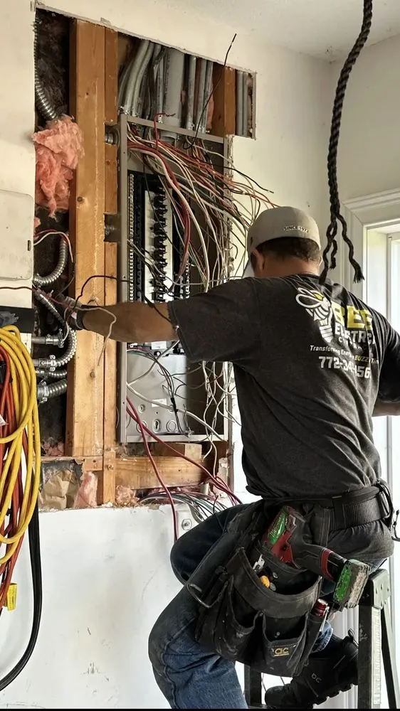 Emergency electrical repair in Port St. Lucie, FL by Bee Electrical Contracting