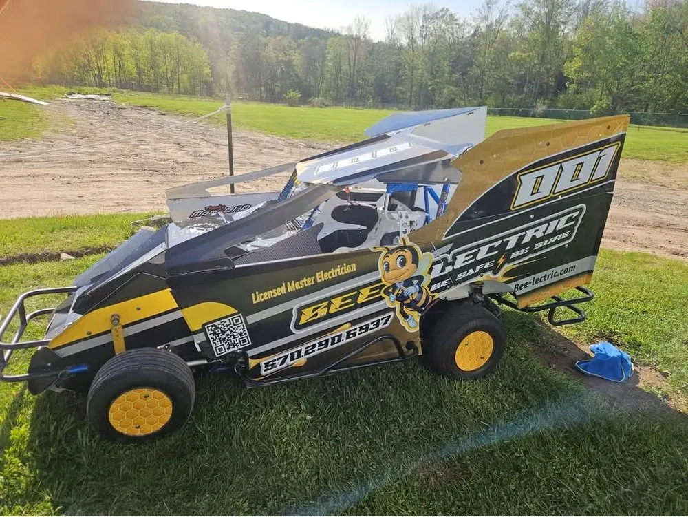 Slide of Bee-Lectric