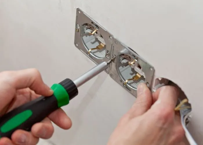 Slide of Bee Ridge Electrical Services