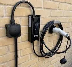 Slide of BeeCharged Experts