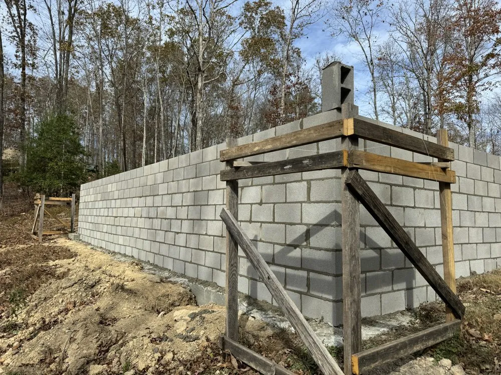 Emergency outlet and switch repair experts serving Heiskell, TN - Beeler Builders