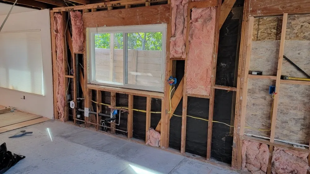 Slide of Behrad Handy