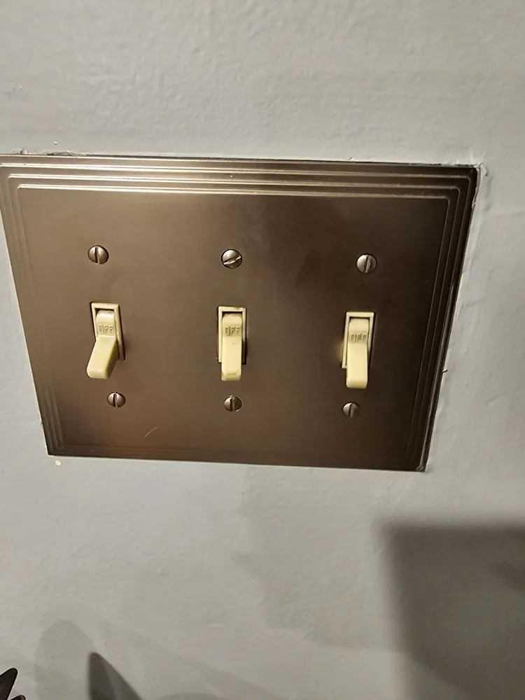 Slide of Bella Cruise Electrical