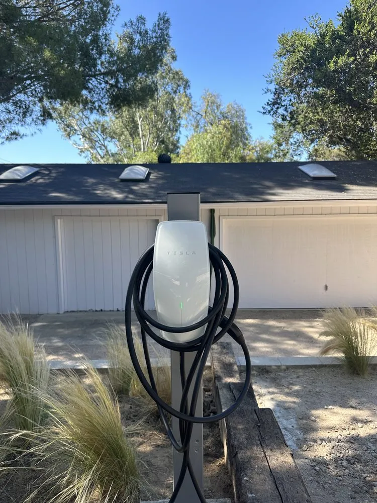 Slide of Bella Electric